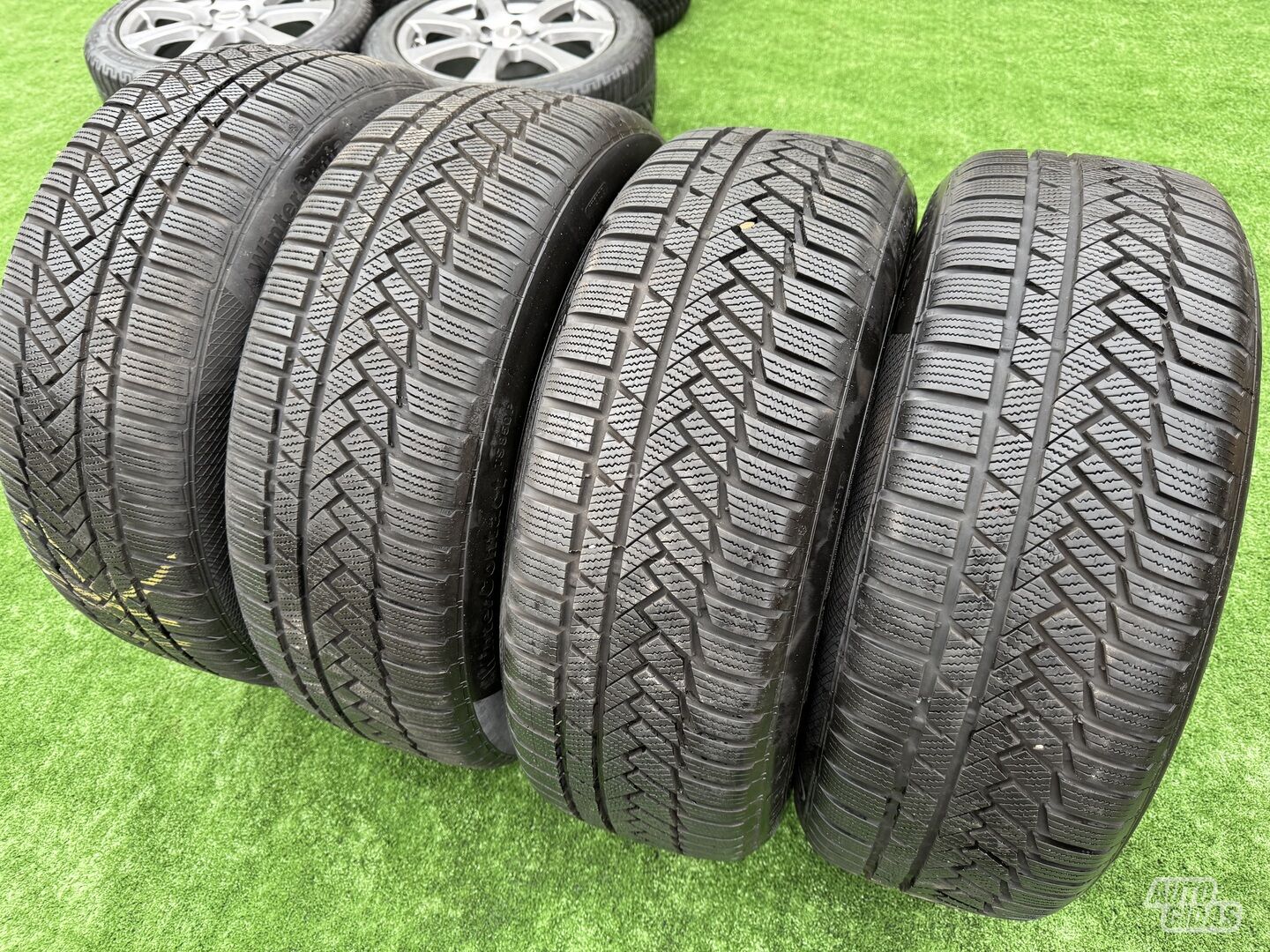 Continental Siunciam, 7-8mm 2020 R19 winter tyres passanger car