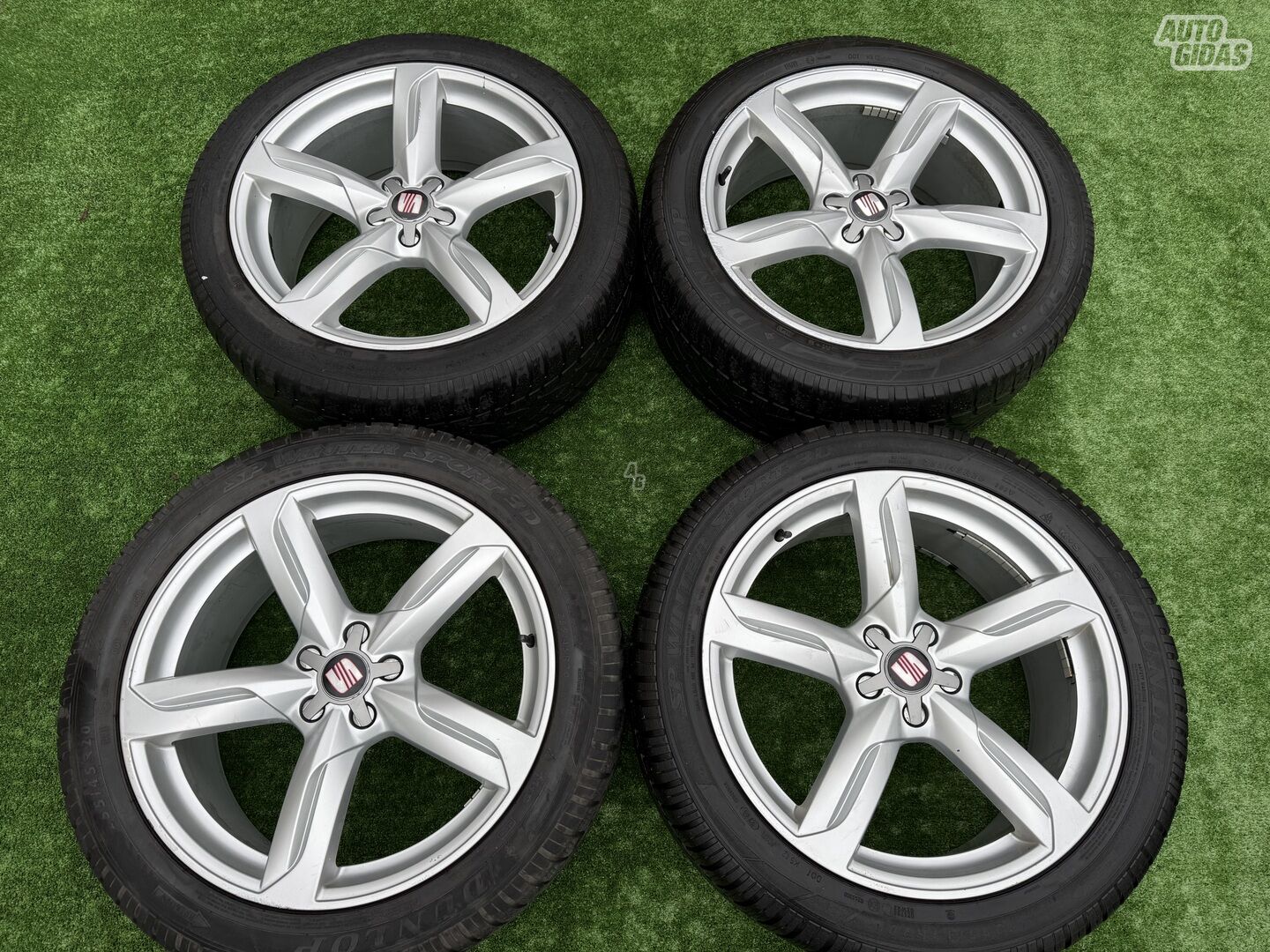 Seat Siunciam, 8.5J ET33 light alloy R20 rims