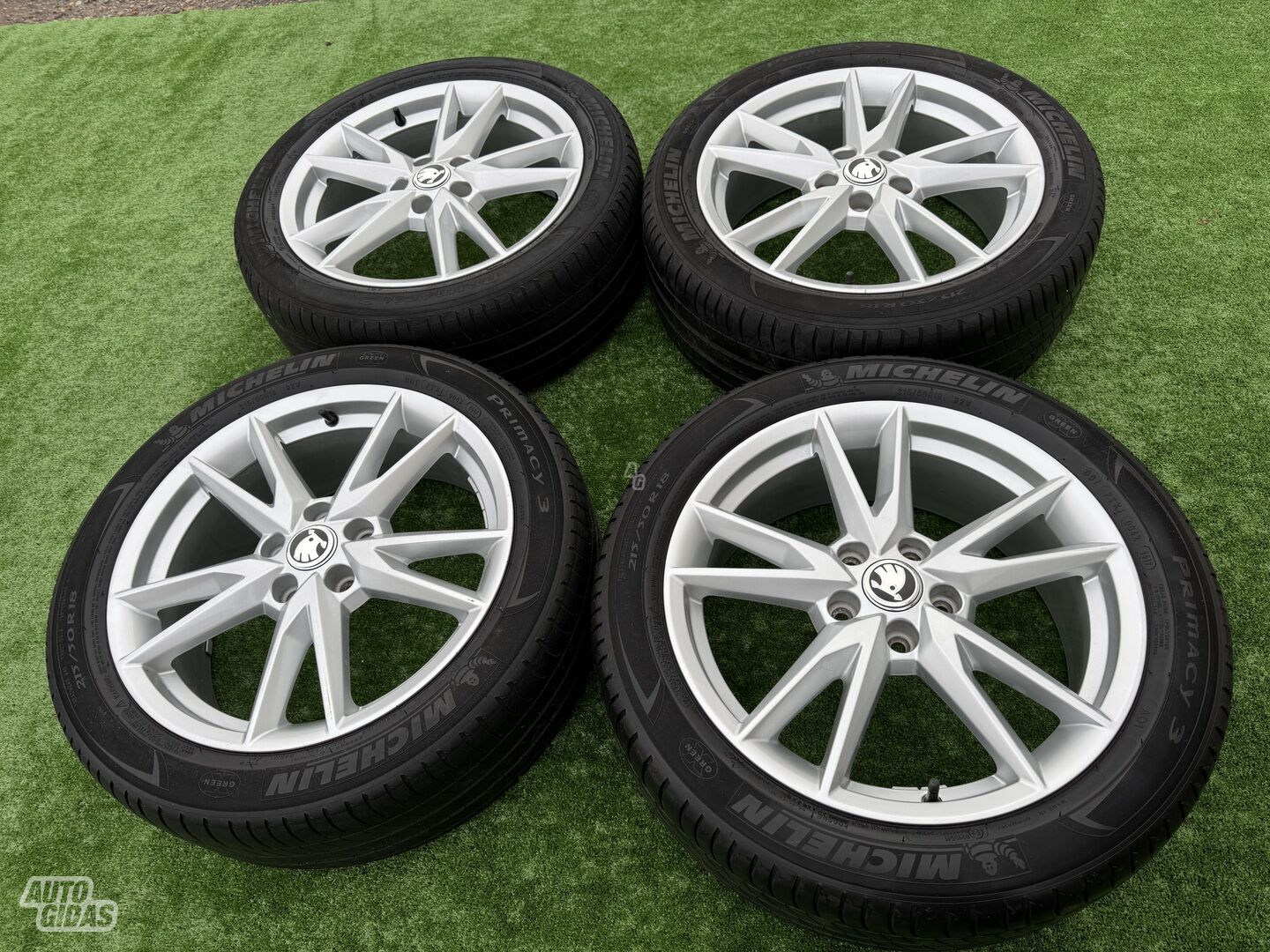 Skoda Siuncim, 7J ET45 light alloy R18 rims