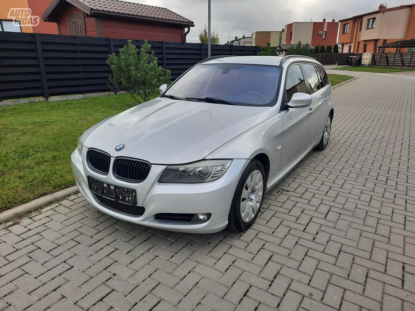 Bmw 320 2010 г Универсал