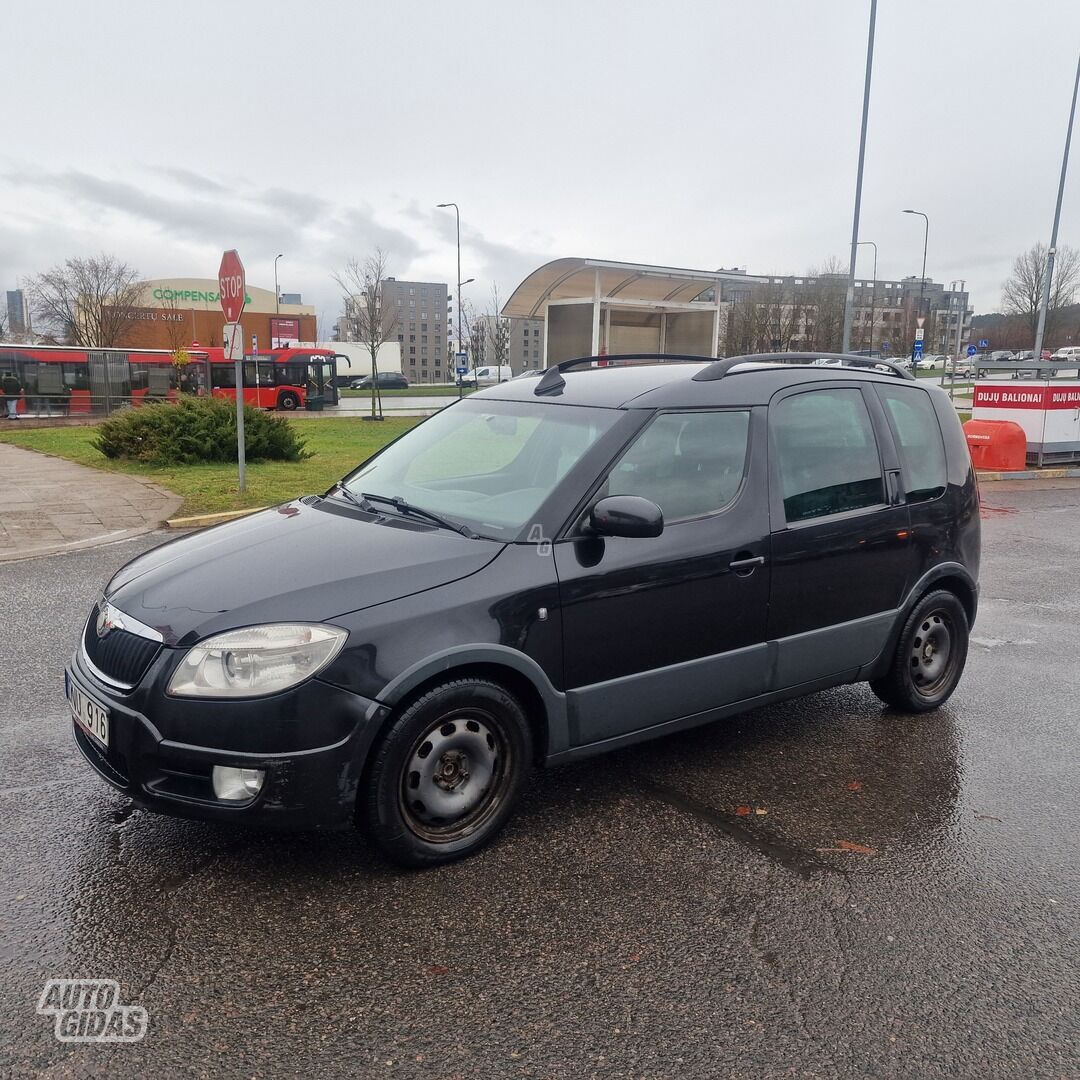 Skoda Roomster 2008 г Минивэн