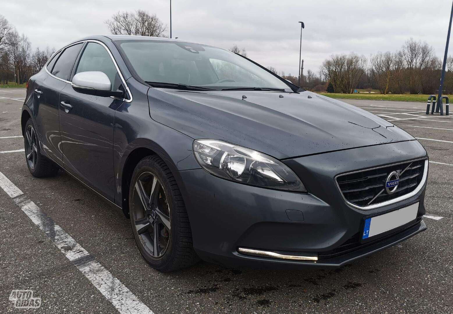 Volvo V40 2013 г Хэтчбек