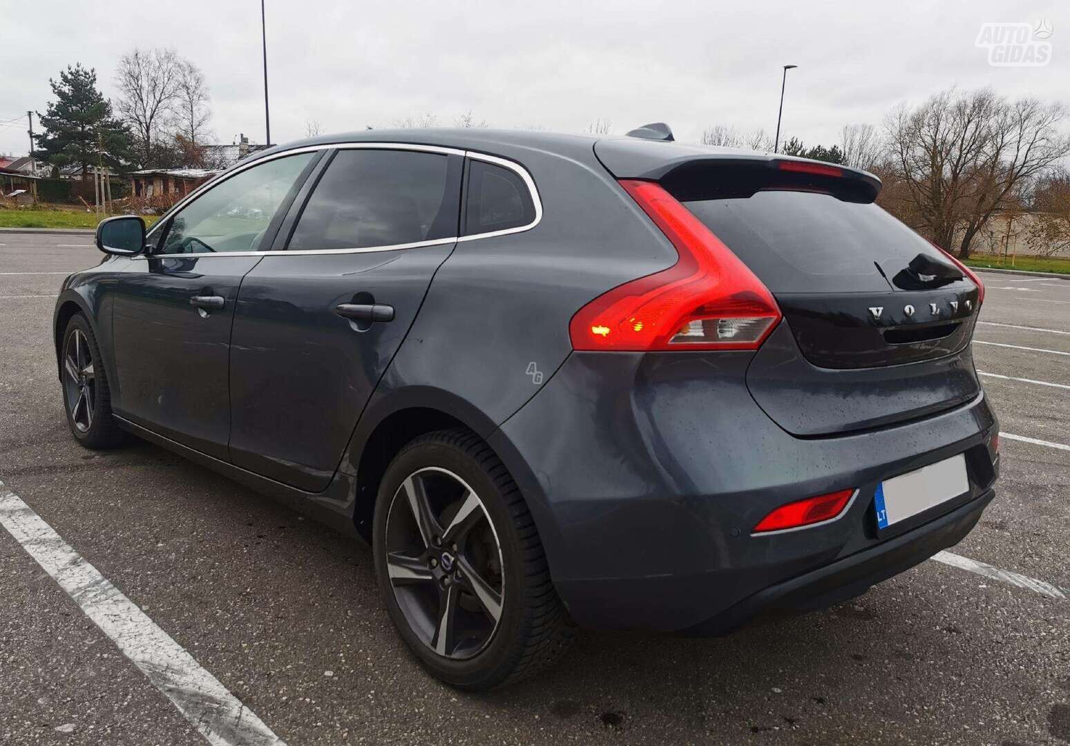 Volvo V40 2013 г Хэтчбек