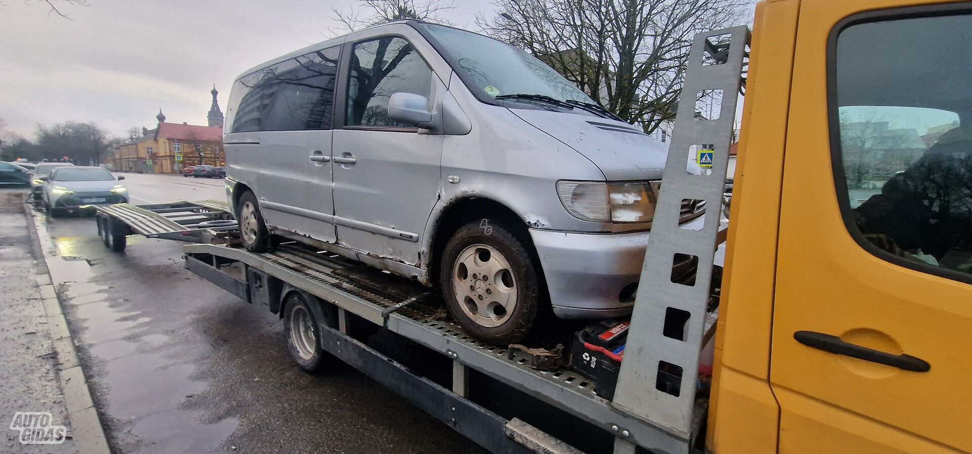 Mercedes-Benz V 220 2001 y Minibus