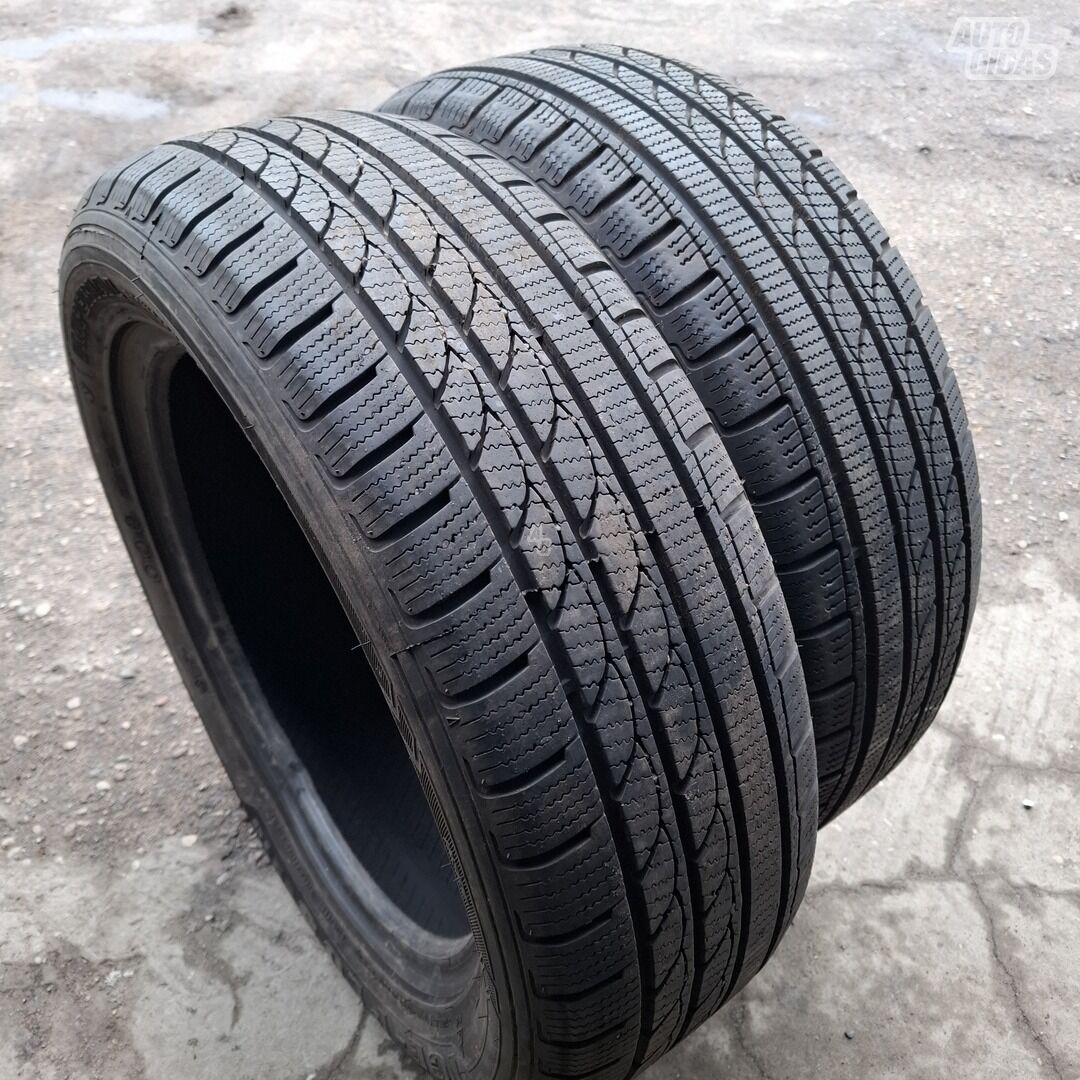 Imperial R17 universal tyres passanger car