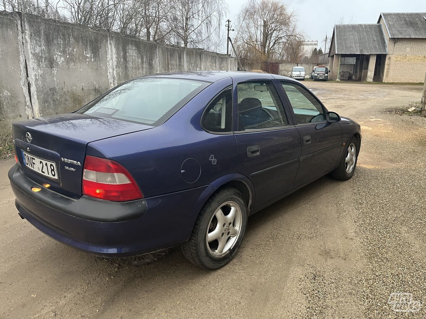 Opel Vectra 1998 г Седан