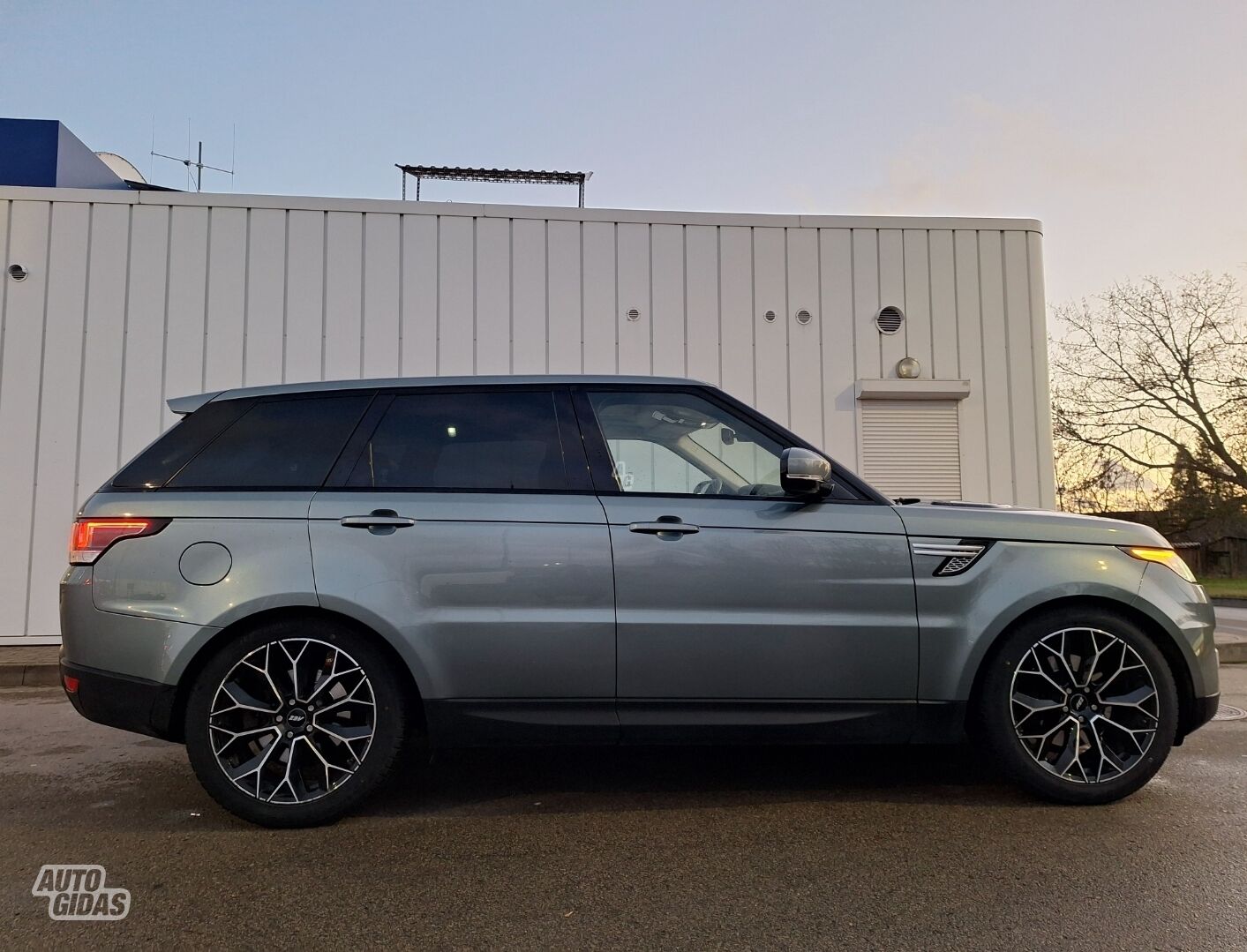 Land Rover Range Rover Sport 2015 г Внедорожник / Кроссовер