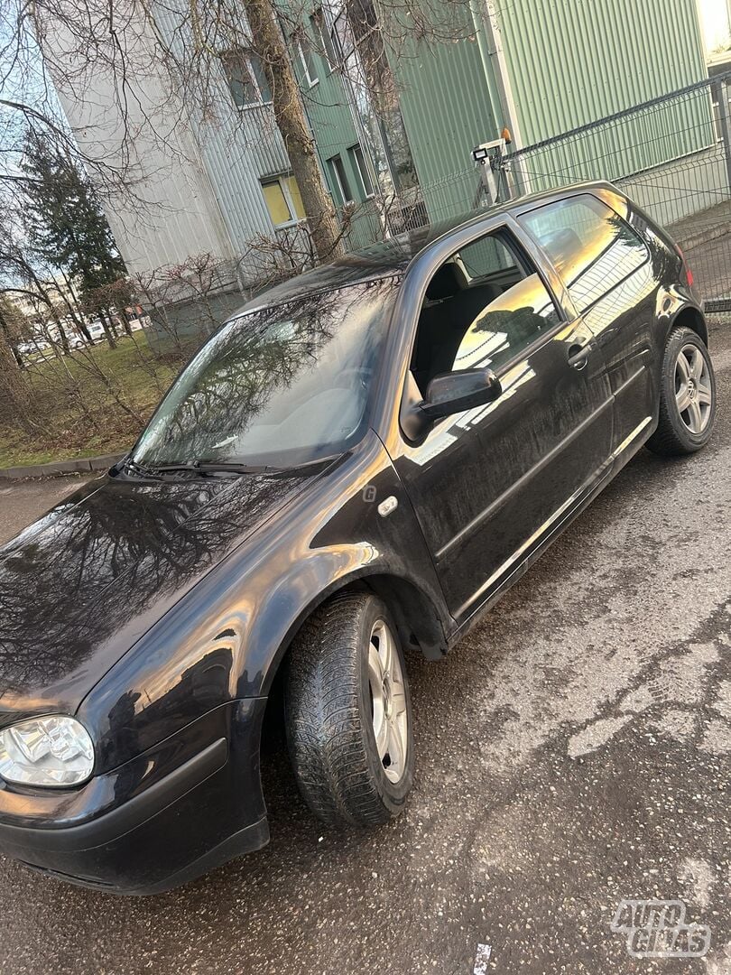 Volkswagen Golf IV 2002 m dalys