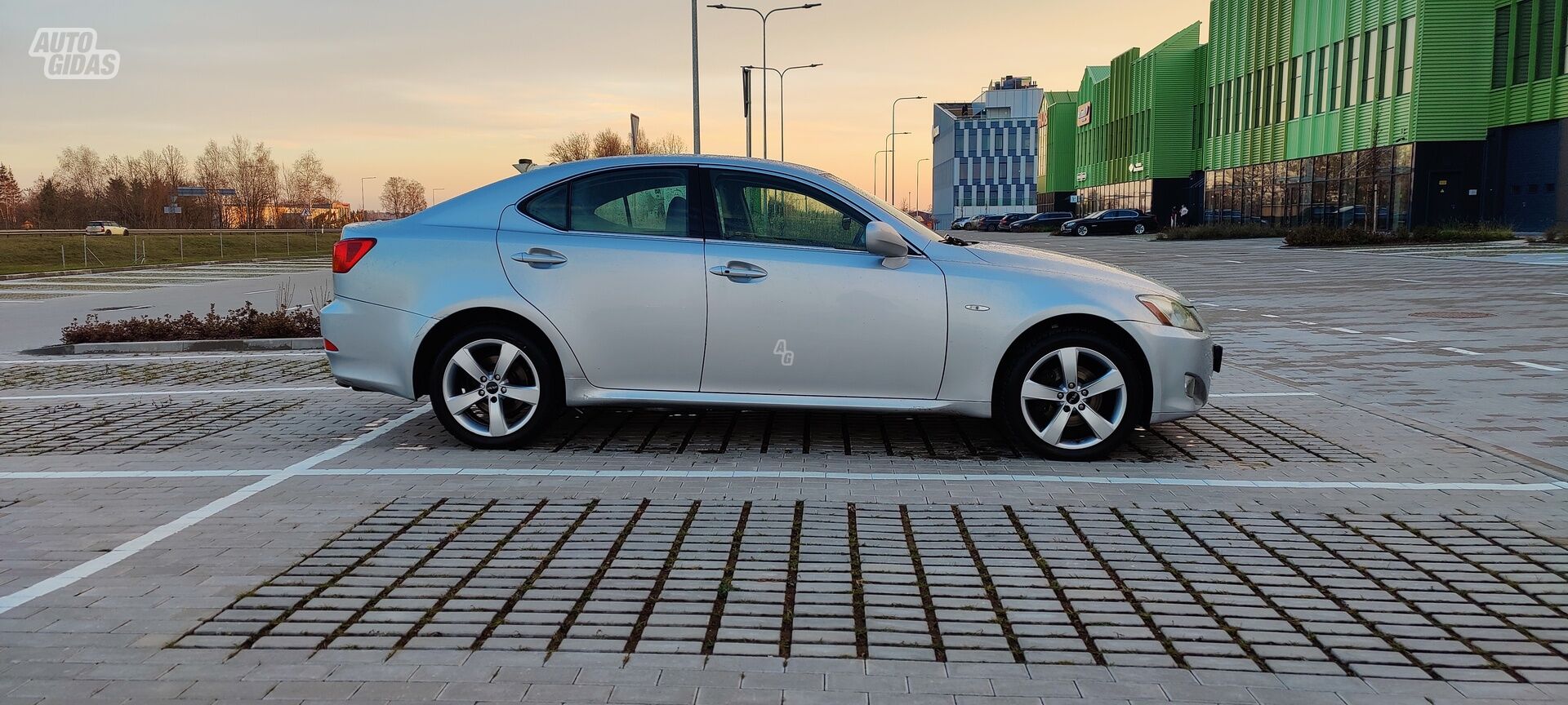 Lexus IS 220 2006 m Sedanas