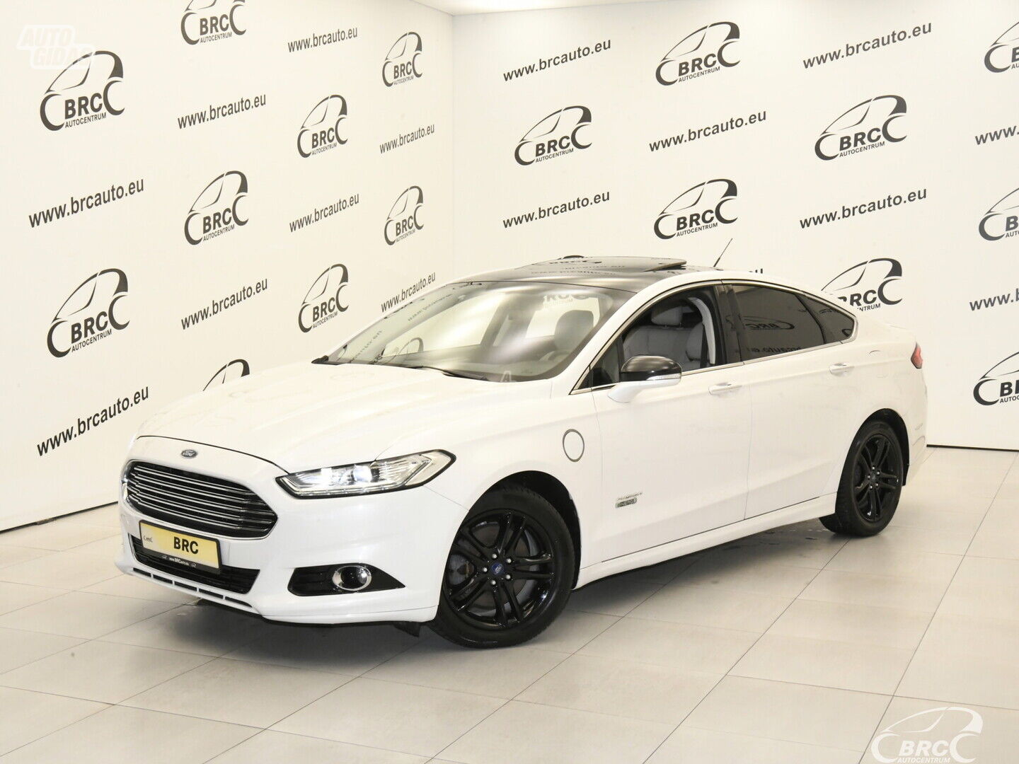 Ford Fusion 2.0 Titanium Plug-in 2015 m