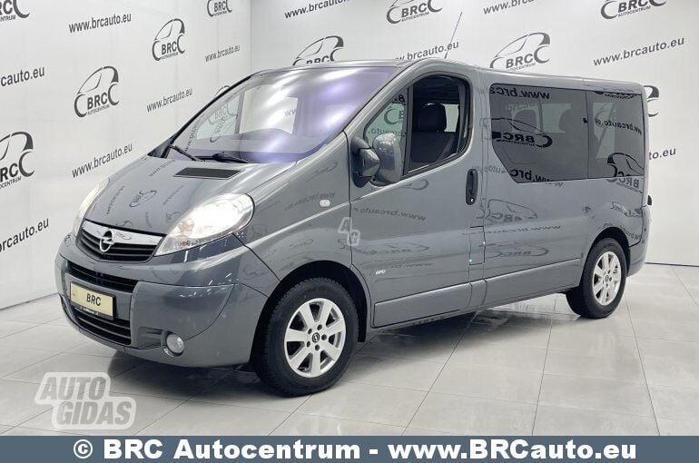 Opel Vivaro 2011 y Keleivinis