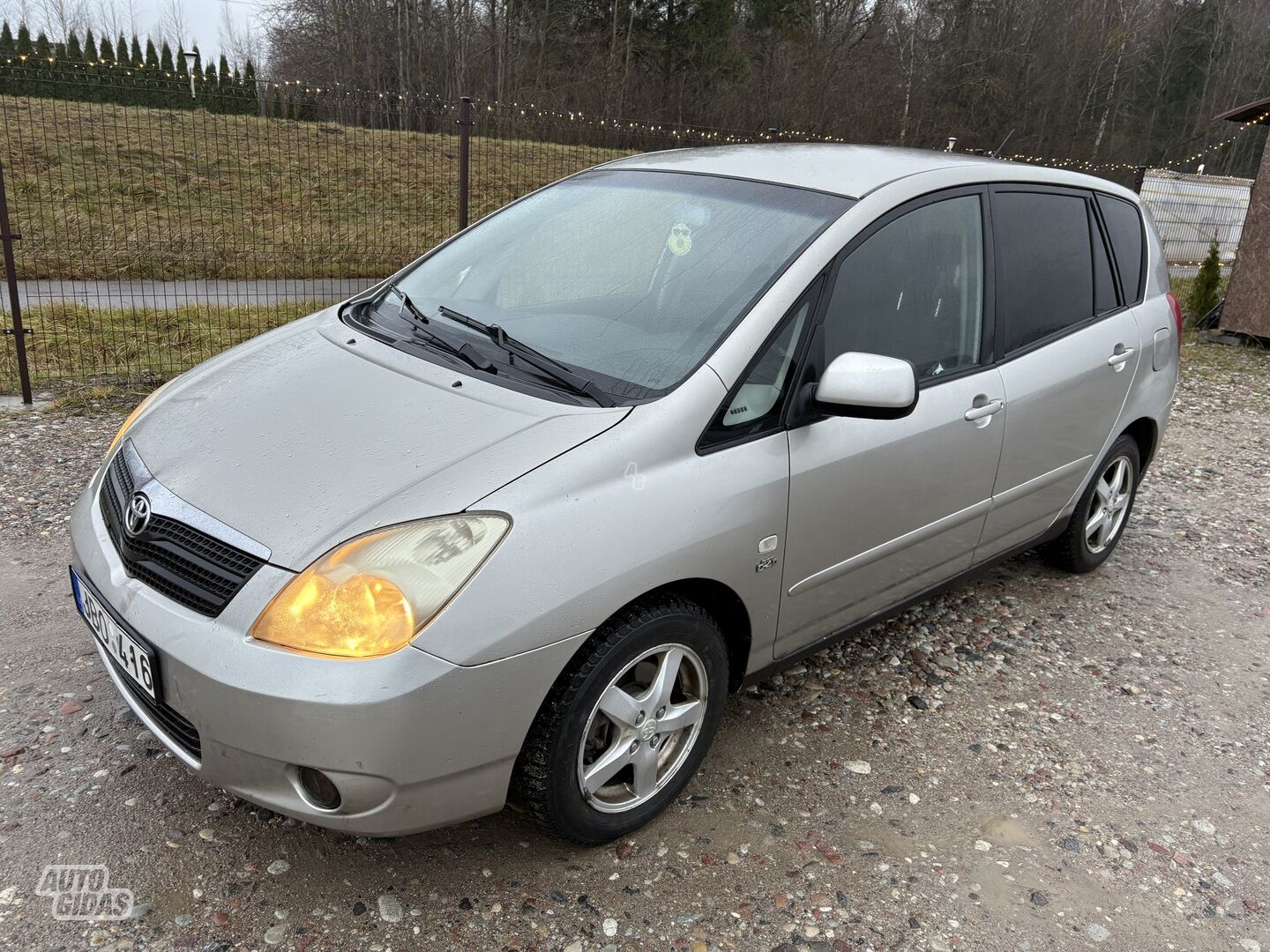 Toyota Corolla Verso 2003 y Van