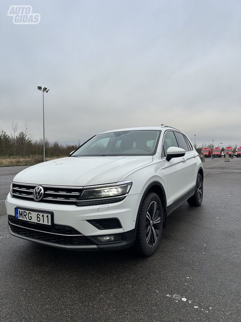 Volkswagen Tiguan 2018 y Off-road / Crossover