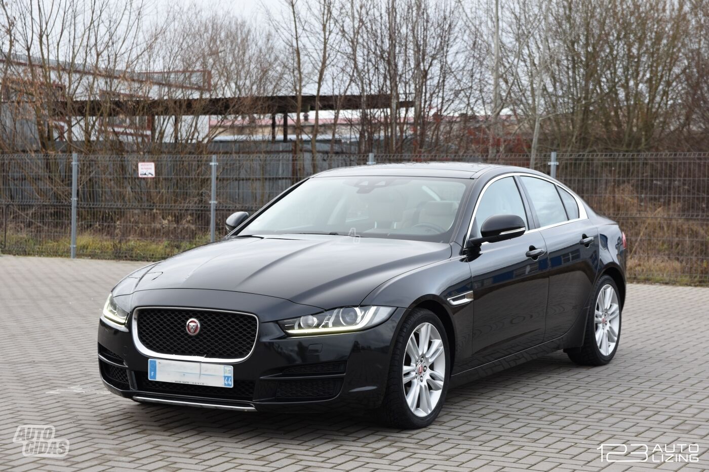 Jaguar XE 2016 г Седан