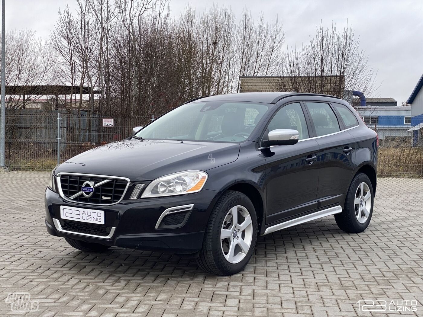 Volvo XC60 2011 y Off-road / Crossover