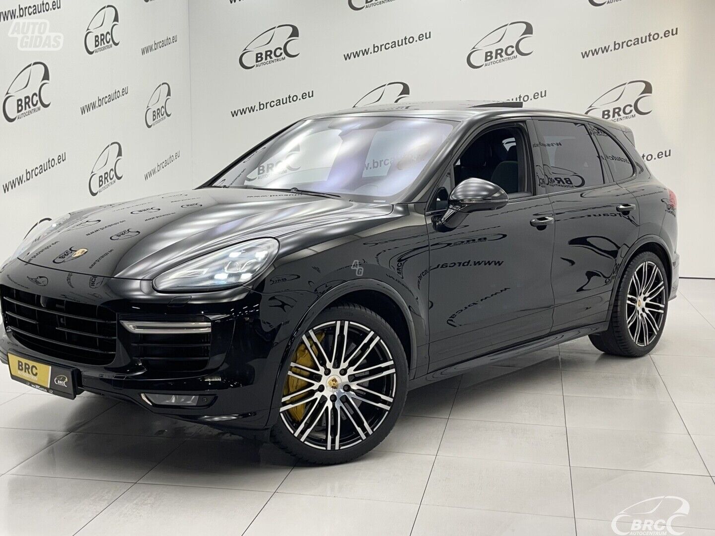 Porsche Cayenne 4.8 Turbos S Automat 2015 m