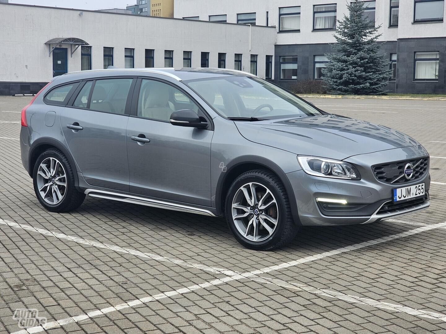 Volvo V60 Cross Country T5 AWD SUMMUM 2016 y