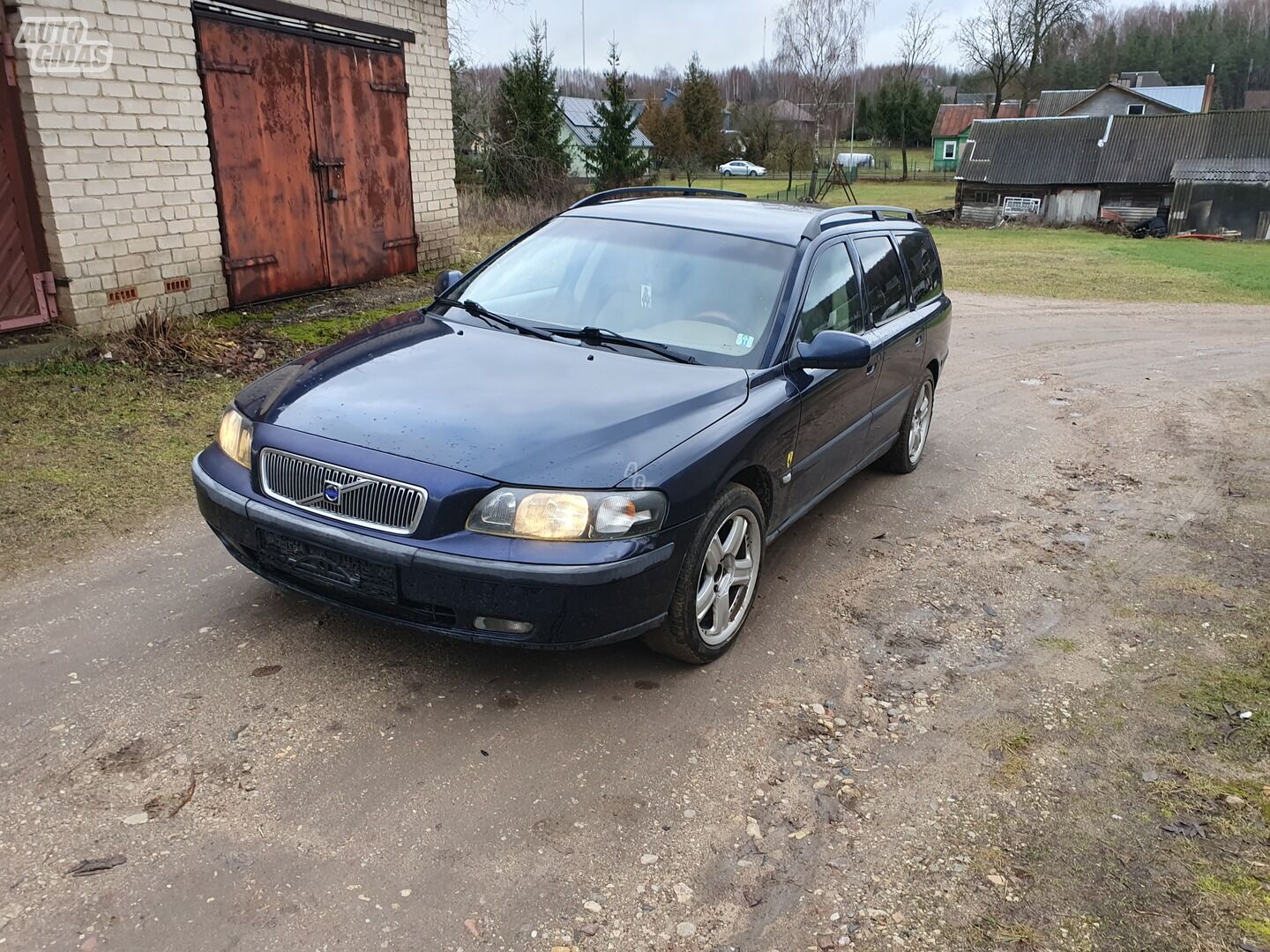 Volvo V70 II 2002 m dalys