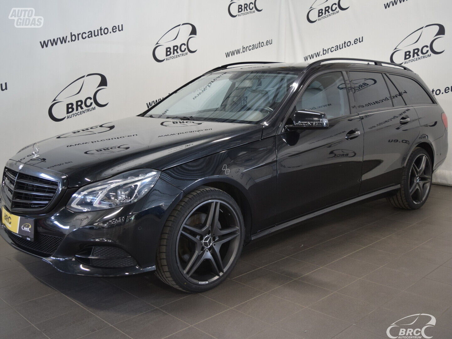 Mercedes-Benz E 300 A/T 2013 y