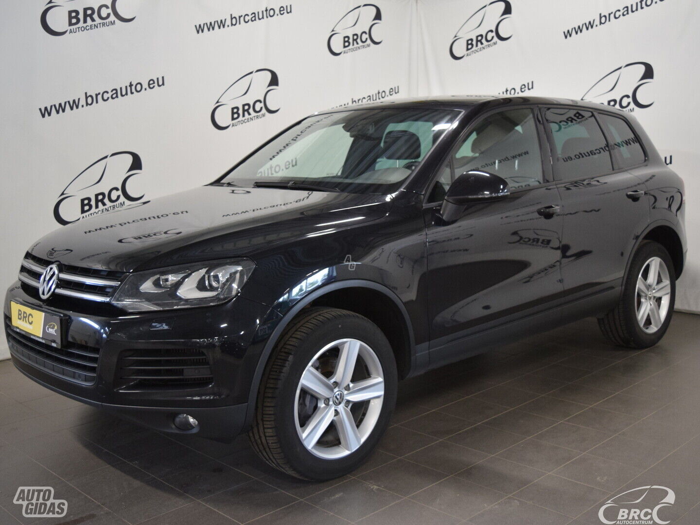 Volkswagen Touareg V6 TDI A/T 2011 y