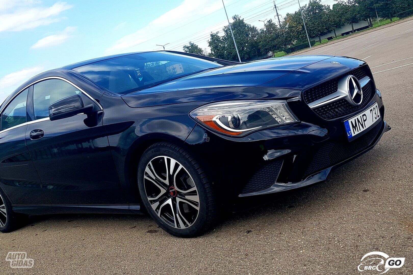 Mercedes-Benz CLA 2015 y Sedan