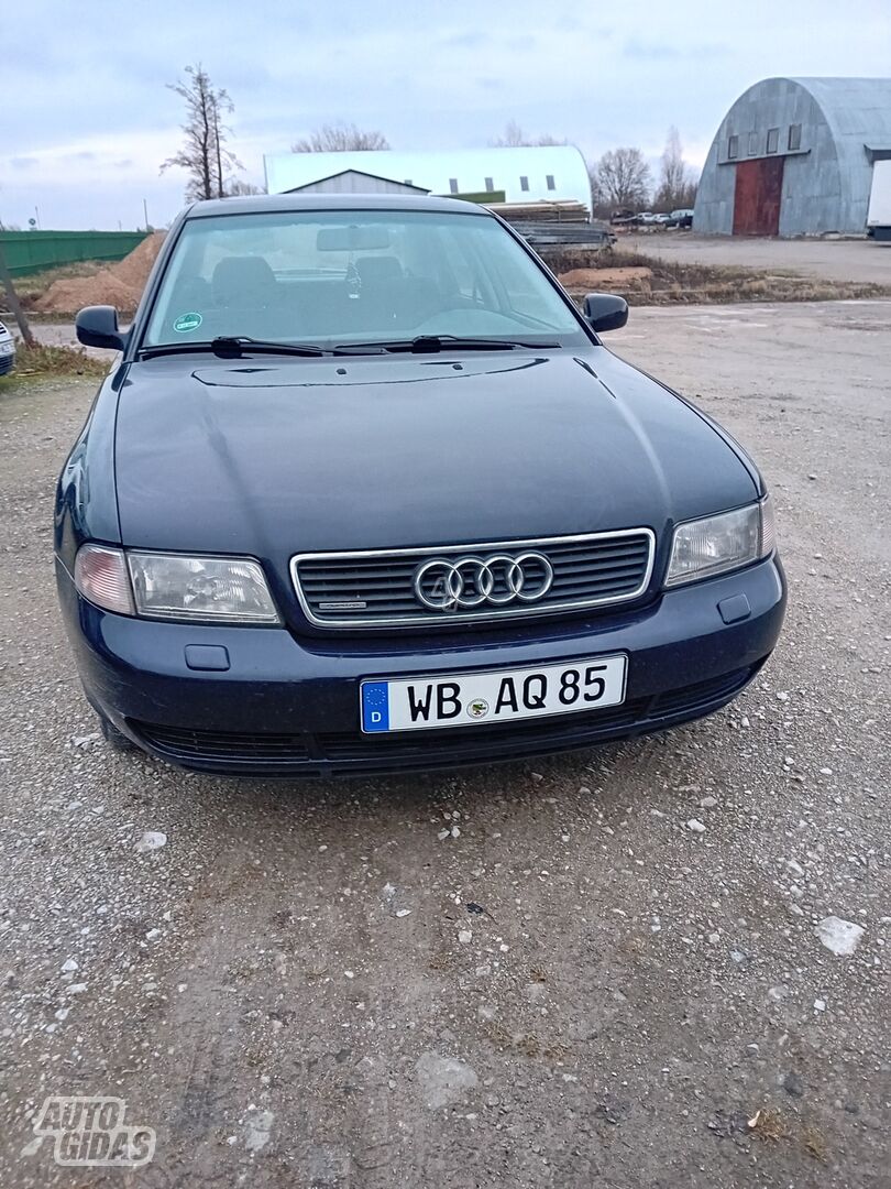 Audi A4 1996 y Sedan