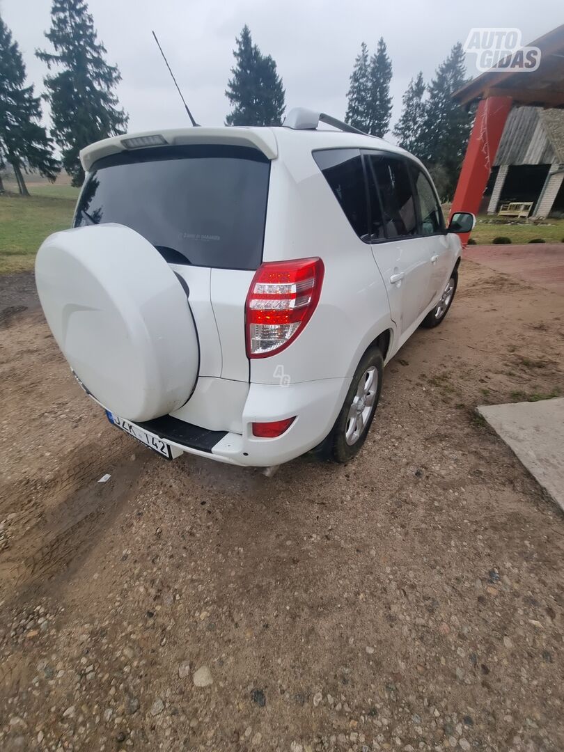 Toyota RAV4 2010 y Off-road / Crossover