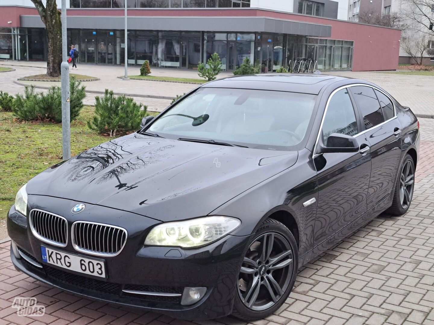 Bmw 528 2012 y Sedan