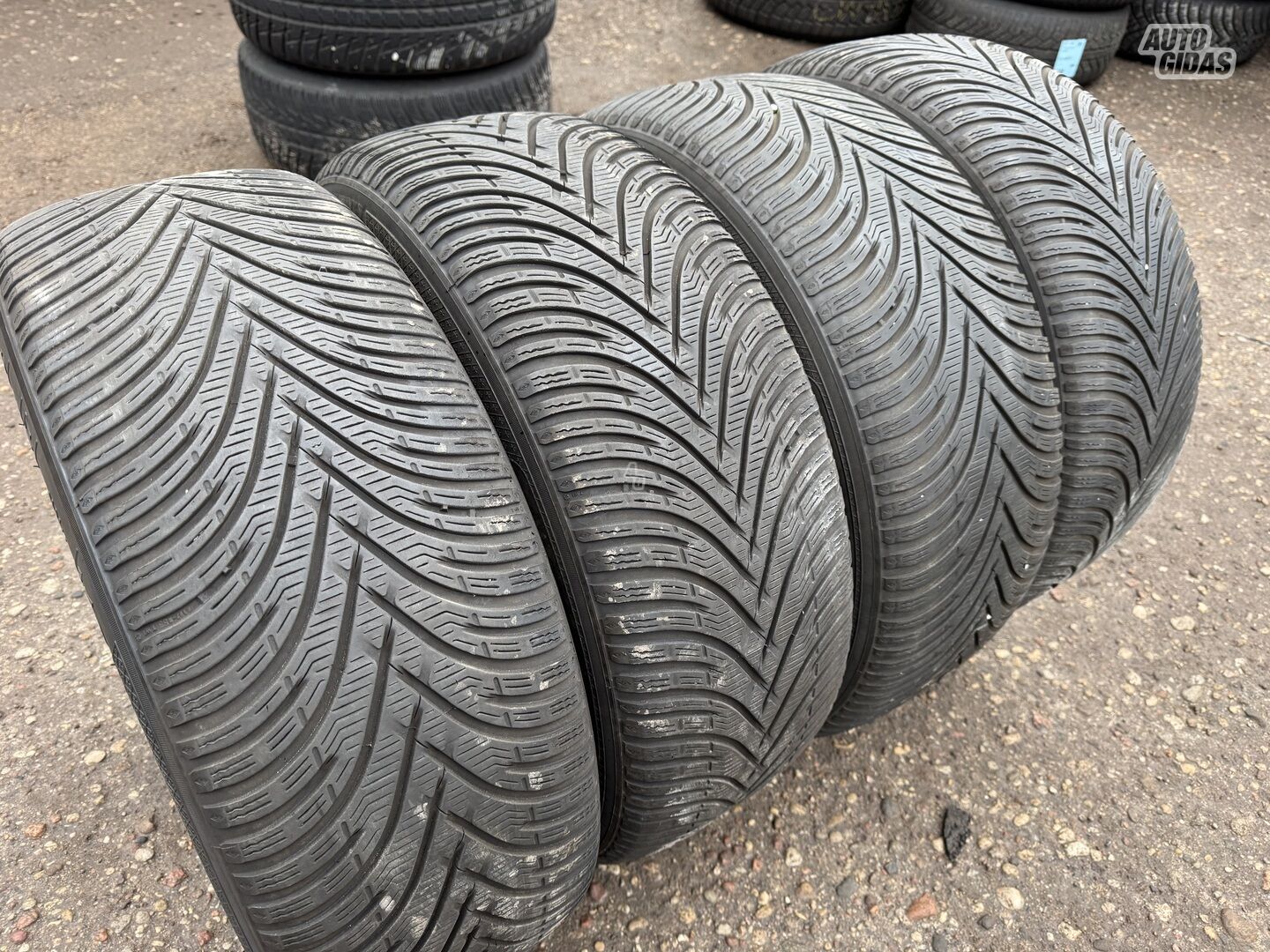 Kleber Siunciam, 5-6mm R17 winter tyres passanger car