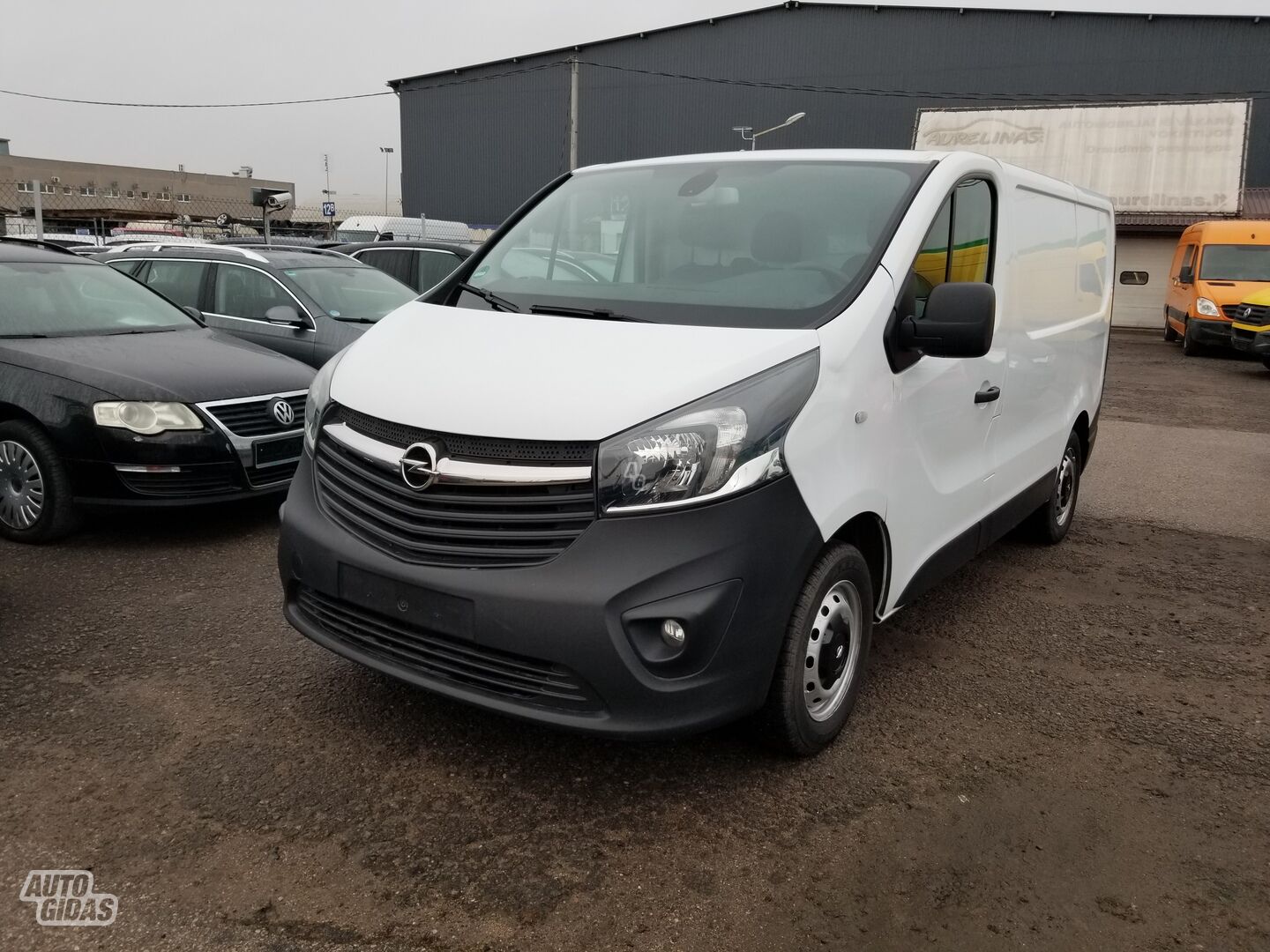 Opel Vivaro 2016 y Van