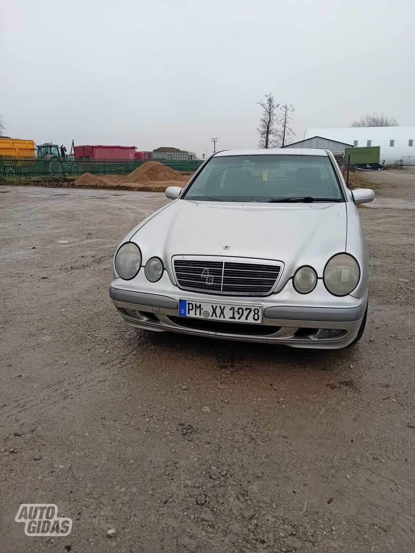 Mercedes-Benz E 220 2000 m Sedanas