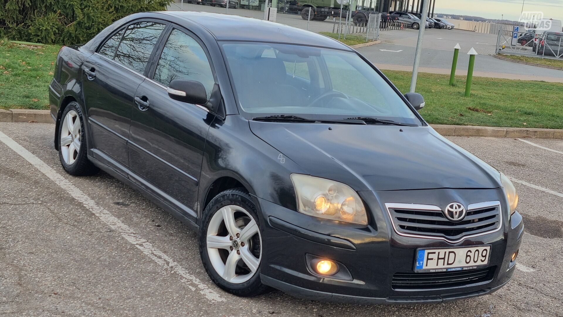 Toyota Avensis 2008 y Sedan