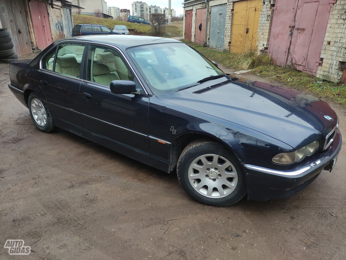 Bmw 728 2000 m Sedanas