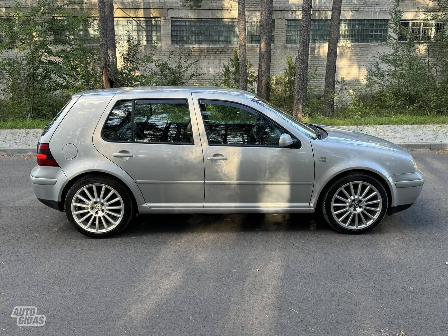 Volkswagen Golf GTI 2000 m