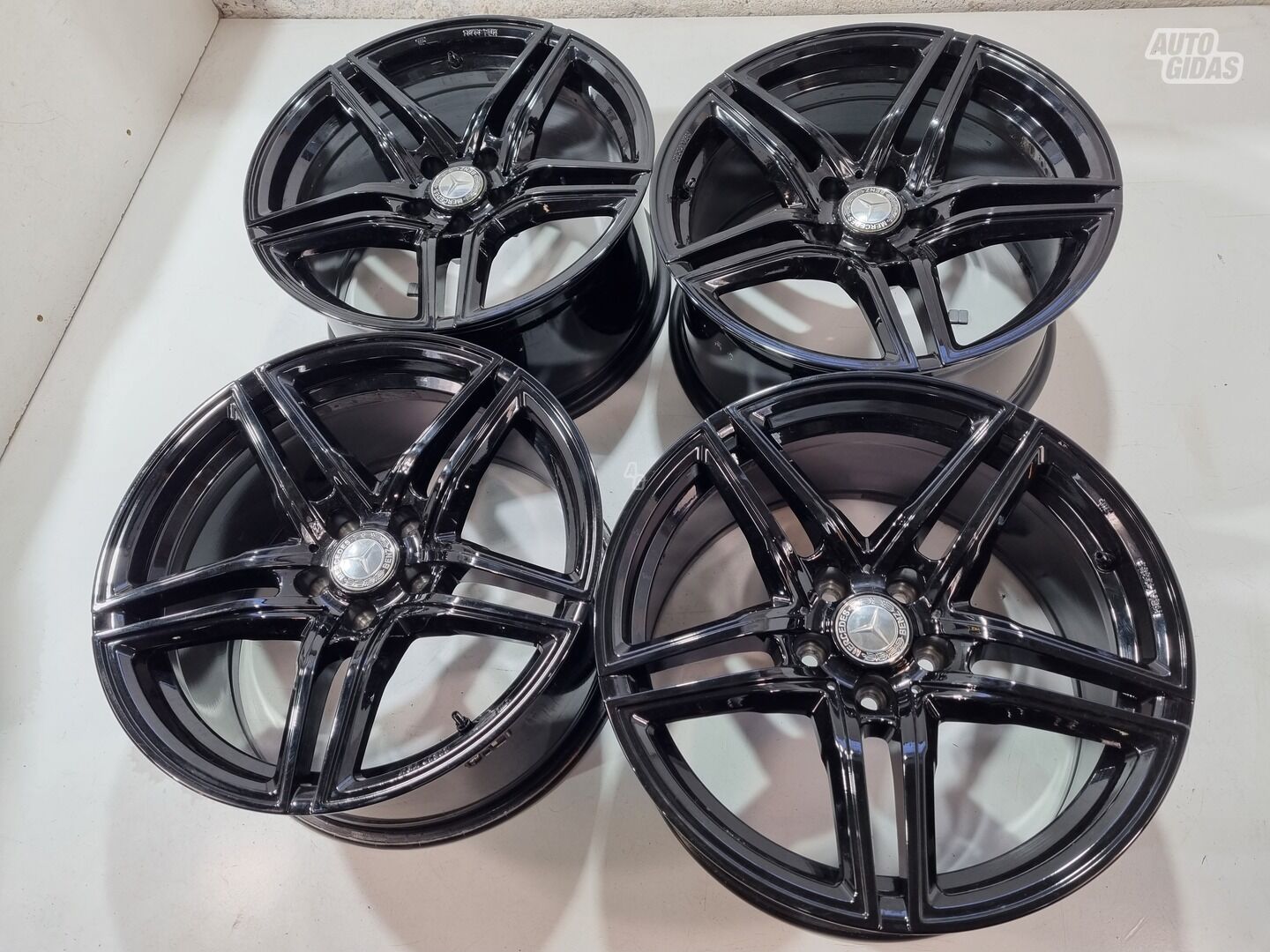 Mercedes-Benz R18, ET21 light alloy R18 rims