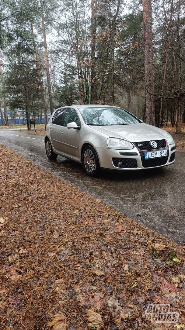 Volkswagen Golf 2004 m Hečbekas