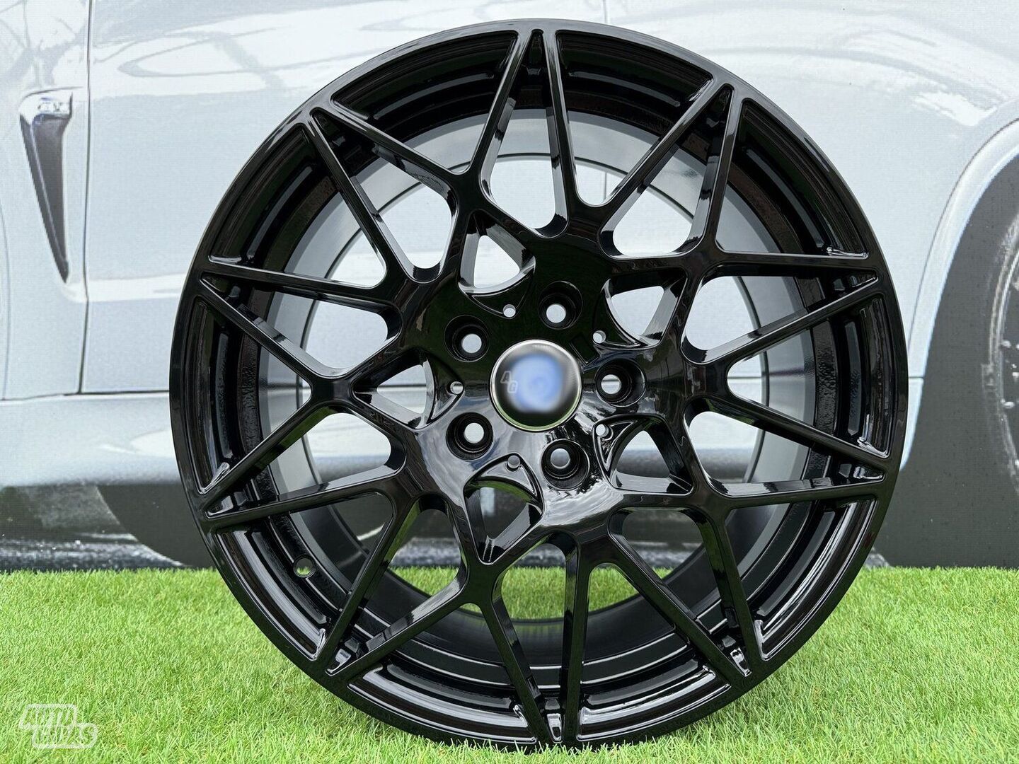 Autowheels BMW Style 666M E90 F30 F32 F10 lengvojo lydinio R18 ratlankiai