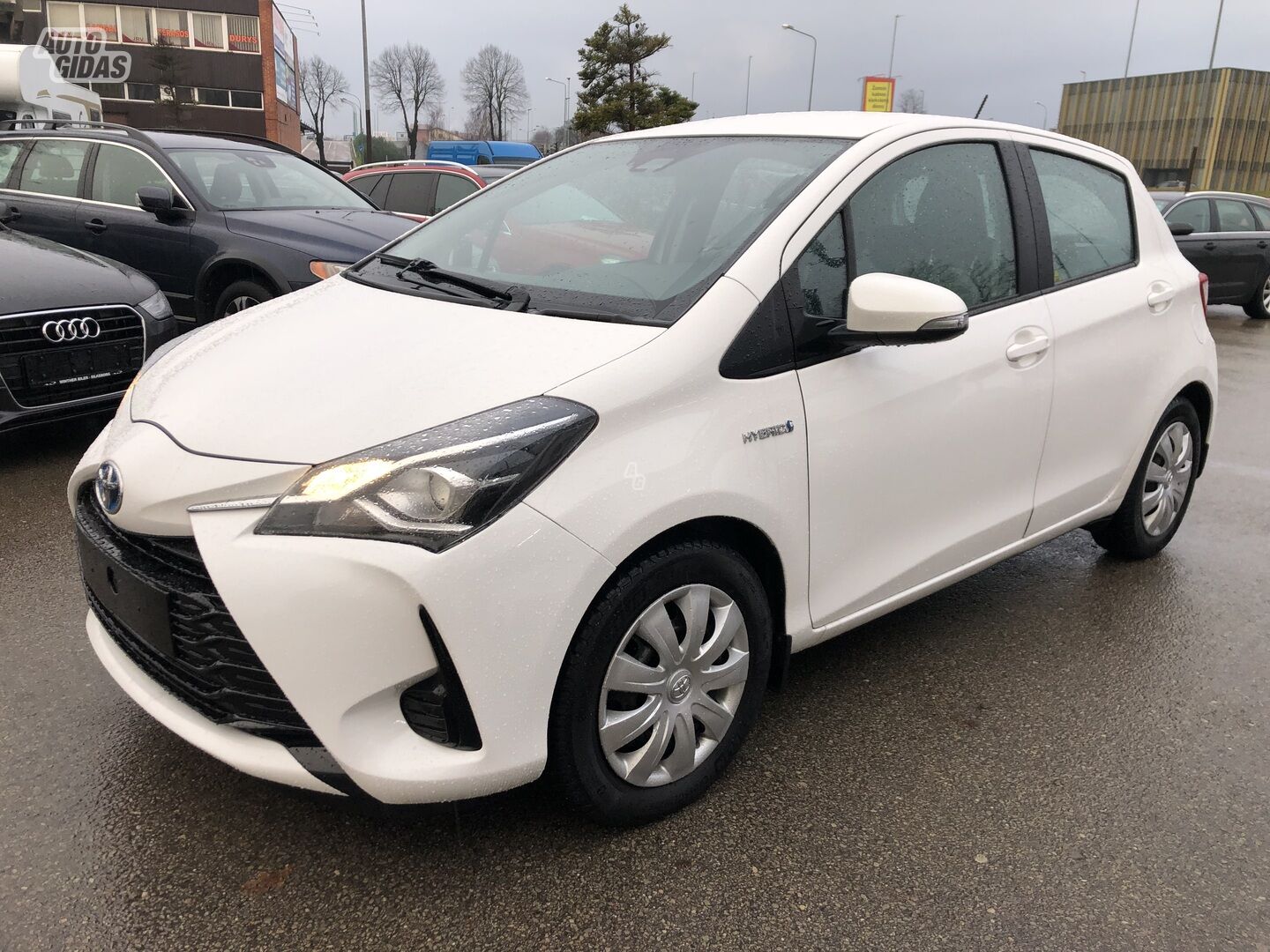 Toyota Yaris 2018 г Хэтчбек