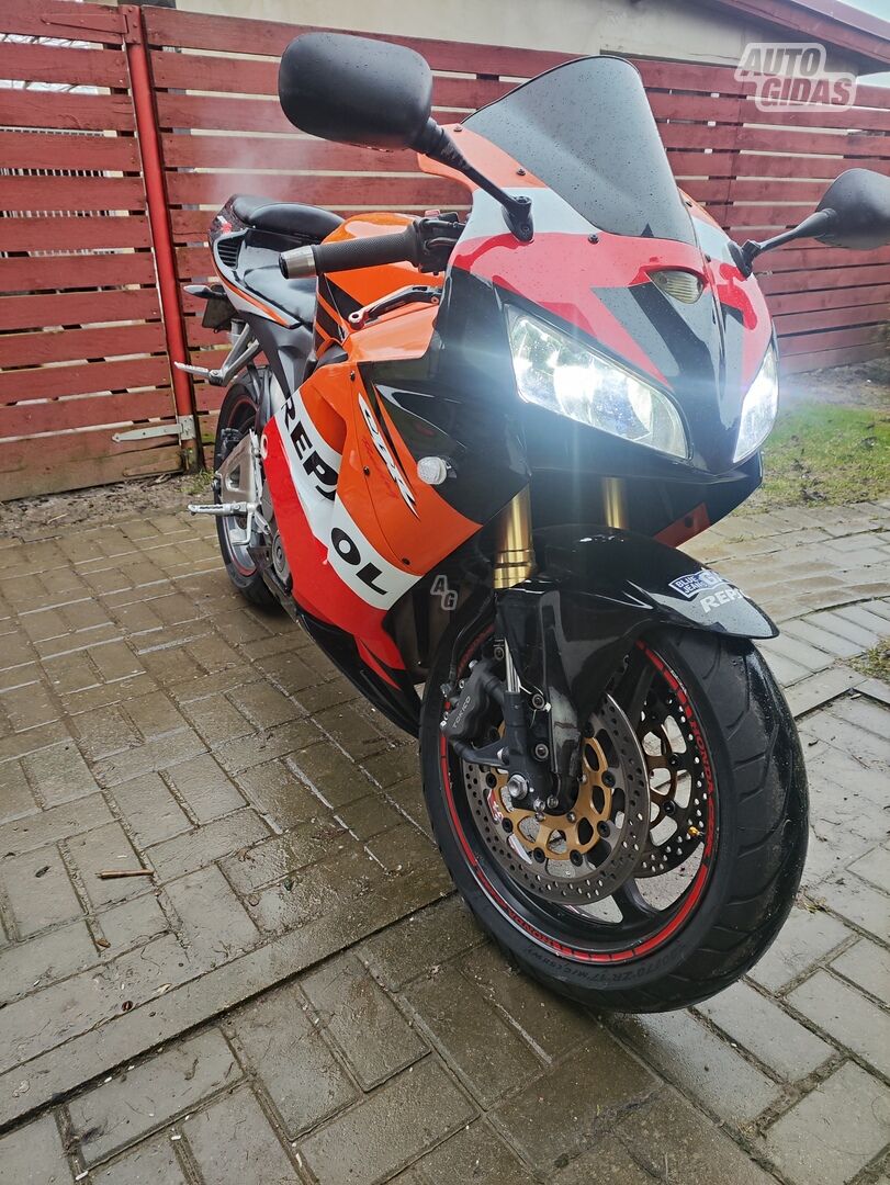 Honda CBR600RR 2006 m Sportinis / Superbike motociklas