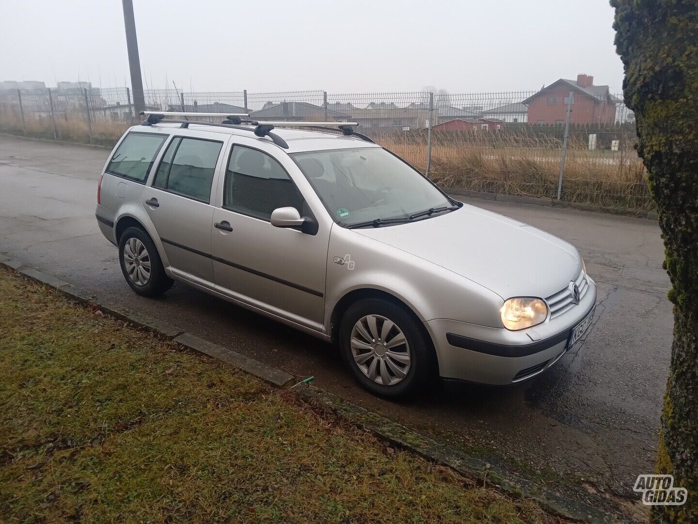 Volkswagen Golf 2000 m Universalas