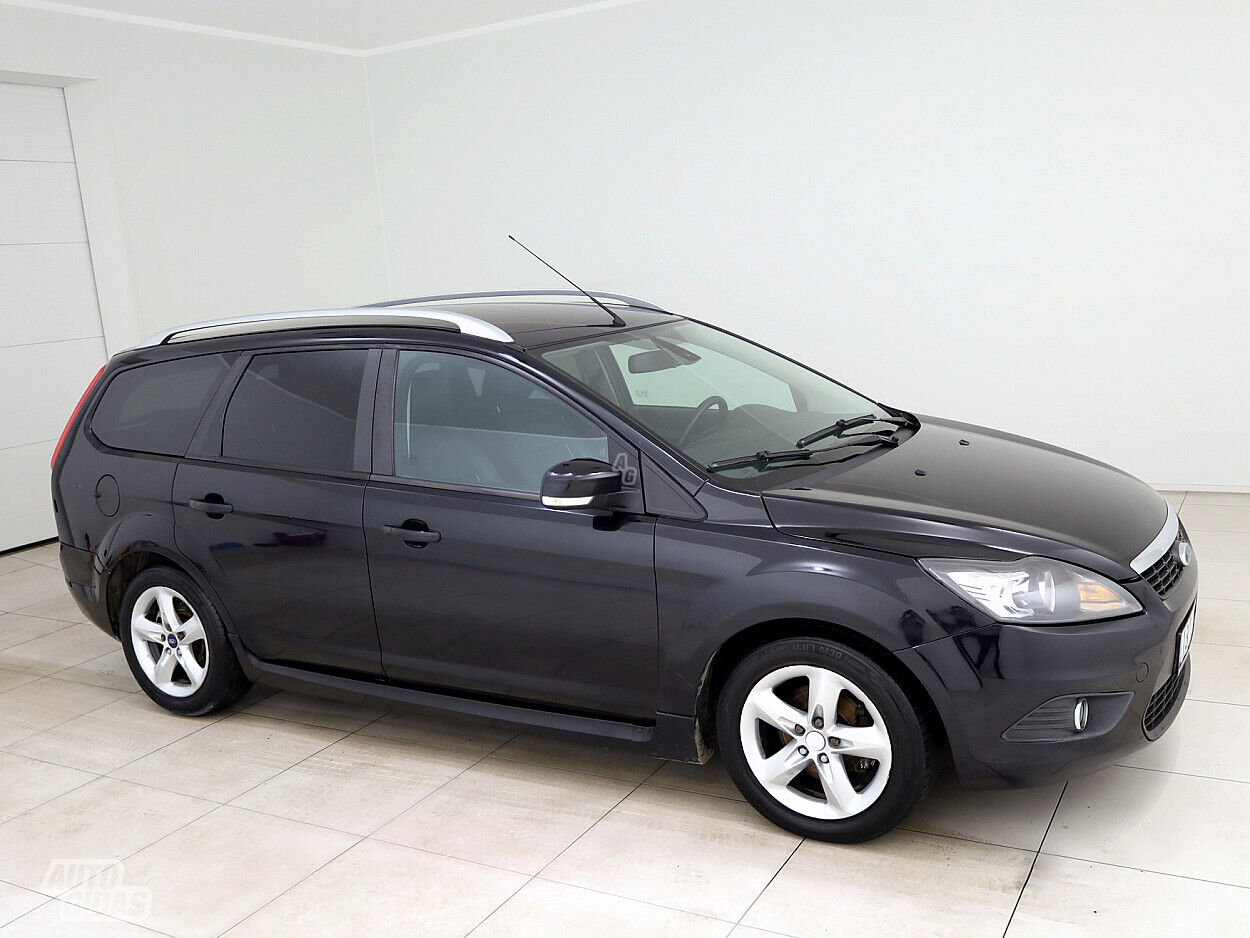 Ford Focus 2010 г Универсал