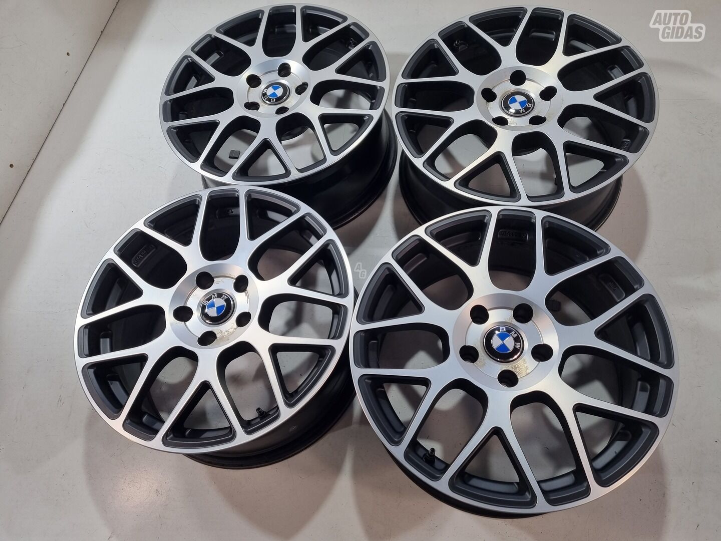 BMW G20 325 light alloy R17 rims