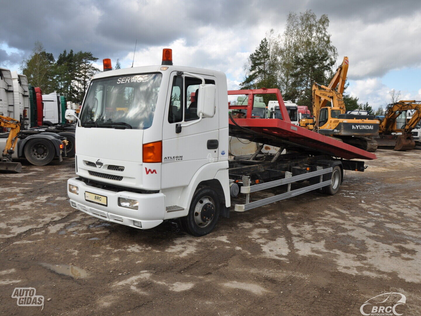 Nissan Atleon 2004 y Car transporter