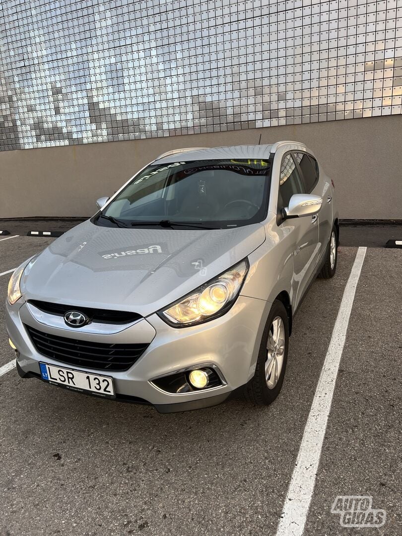 Hyundai ix35 2011 г Внедорожник / Кроссовер