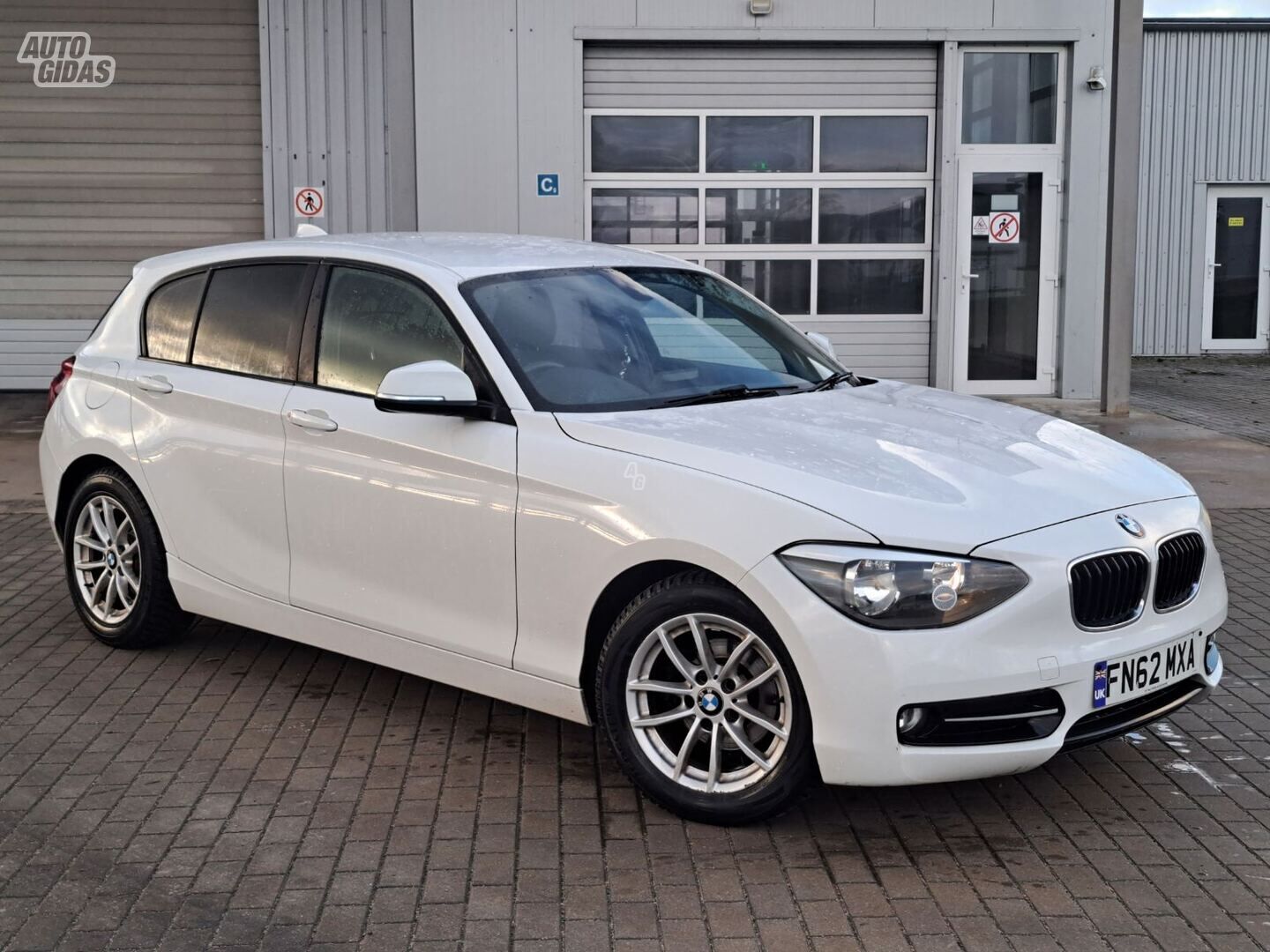 Bmw 116 2012 y Hatchback