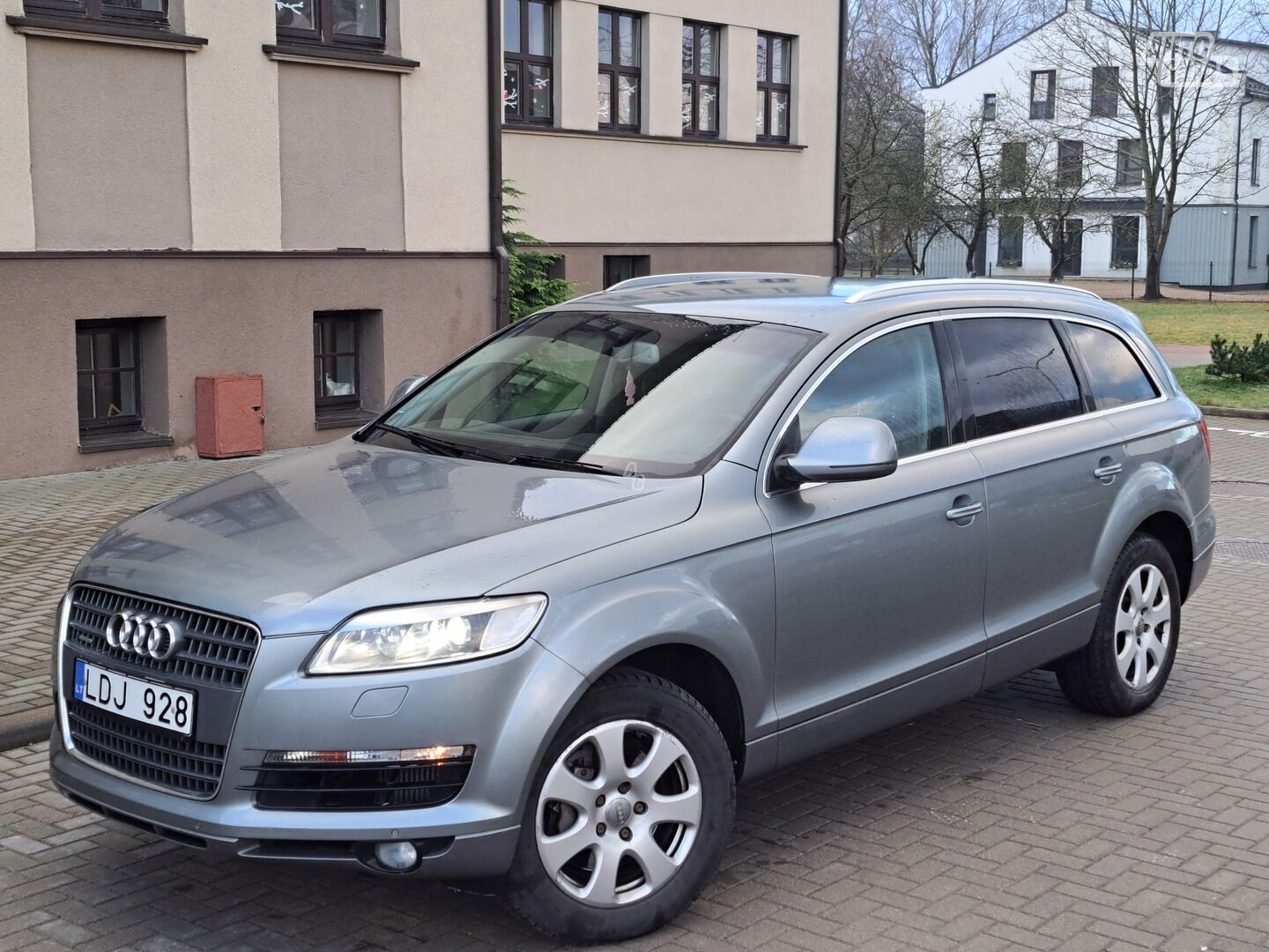 Audi Q7 2007 y Off-road / Crossover