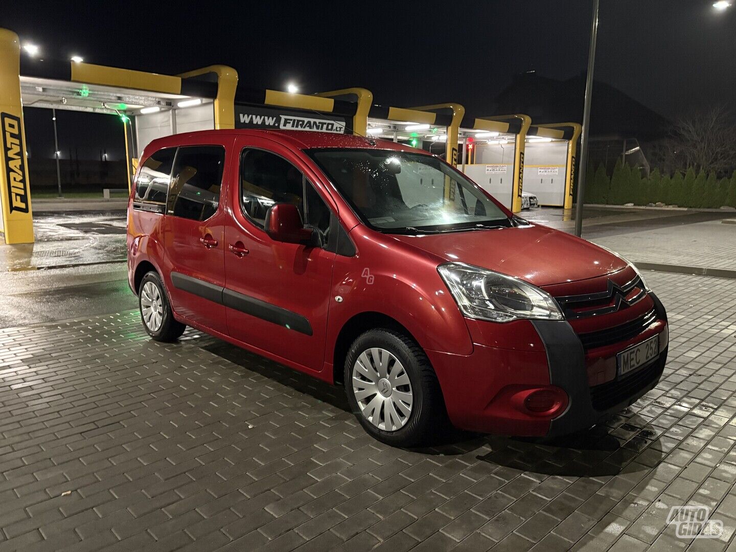 Citroen Berlingo 2010 г Минивэн