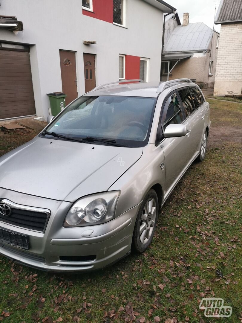 Toyota Avensis II 2005 m dalys