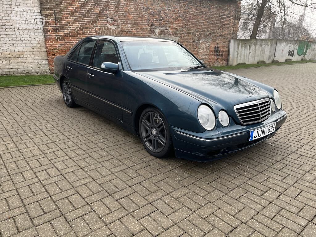 Mercedes-Benz E 220 1999 m Sedanas