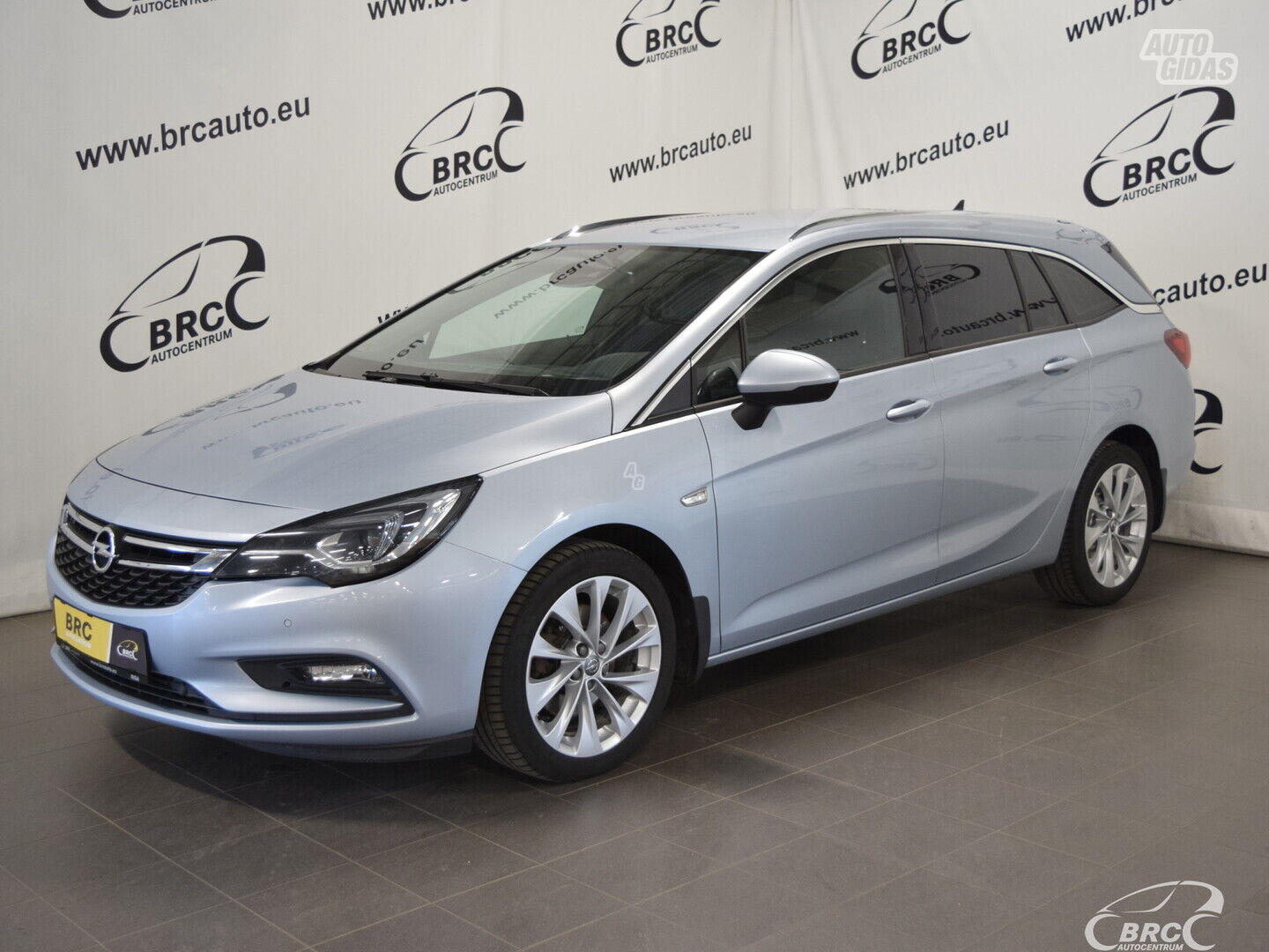 Opel Astra Sports Tourer + M/T 2018 y